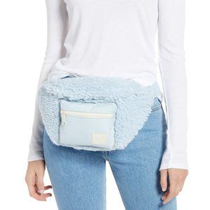 Herschel Seventeen belt bag fanny pack fleece